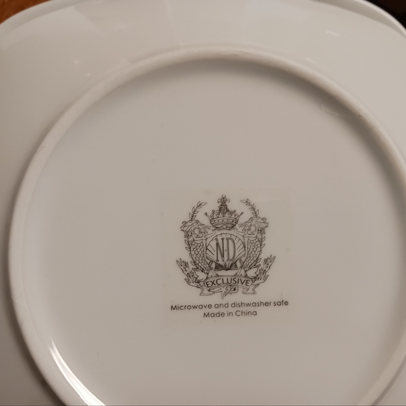ND Exclusive Dining 2 Square White Porcelain Appetizer Plates